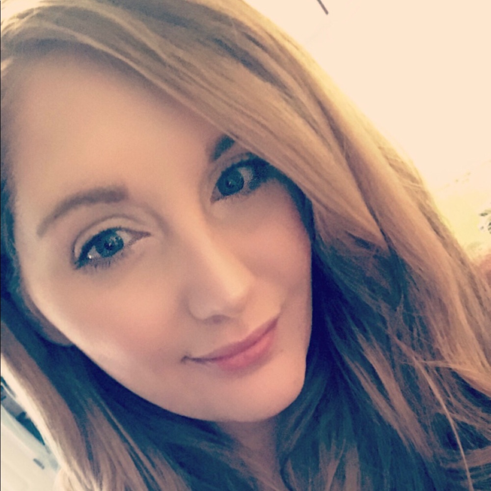 Meet your Posher, Cocourtney